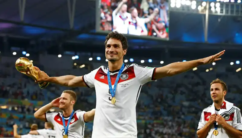 Hummels Futbolu Bırakma Kararıyla Hayranlarını Üzdü