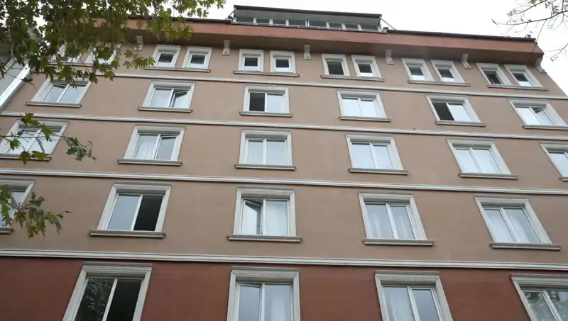 Kastamonu'da Otel Penceresinden Düşen Kadın Hayatını Kaybetti: Olayın Şok Edici Detayları
