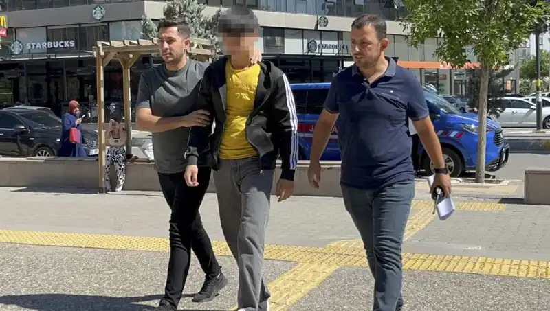 Tartışma Sonrası Ağabeyini Bıçaklayan Kardeşin Dava Süreci Başladı