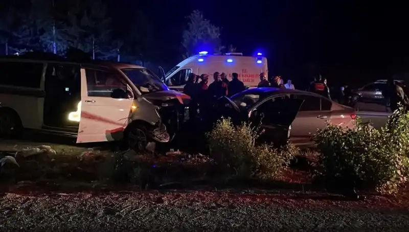 Ters Yön Faciası: Kafa Kafaya Çarpışmanın Ardından Can Kayıpları