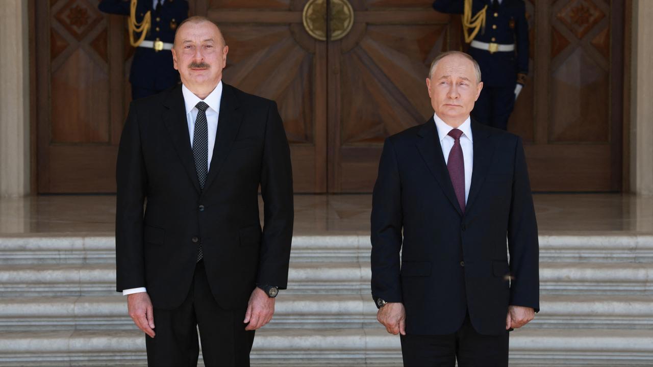 Putin Aliyev'e telefonla özür diledi