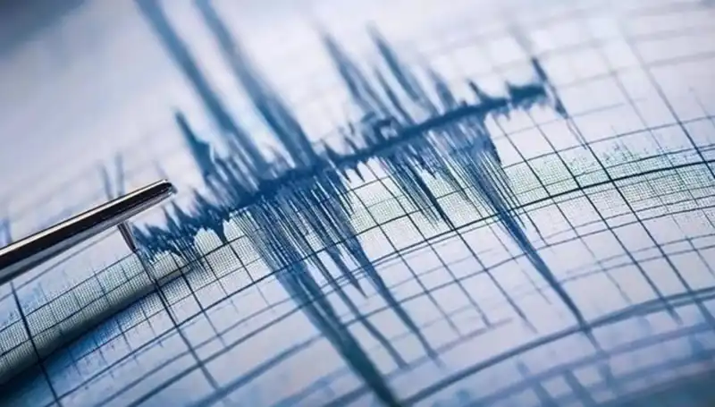 Antalya'da Gece Yarısı Beklenmedik Deprem: 3,8 Büyüklüğünde Şok Yaşandı