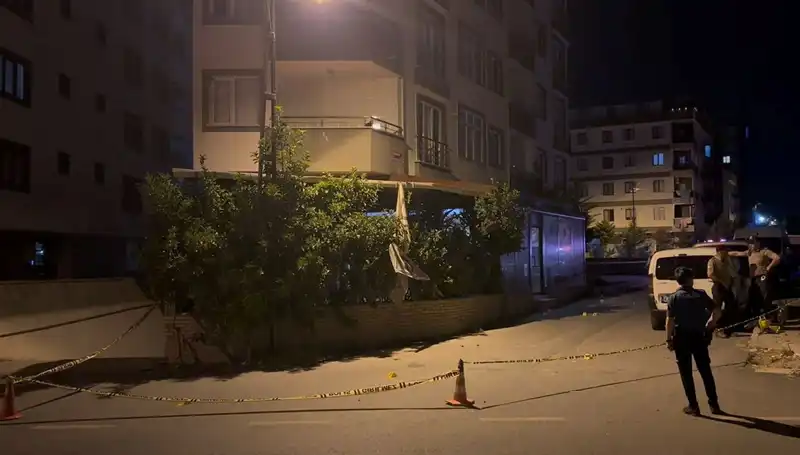 İstanbul'da Kafeye Düzenlenen Silahlı Saldırıda Neler Yaşandı?