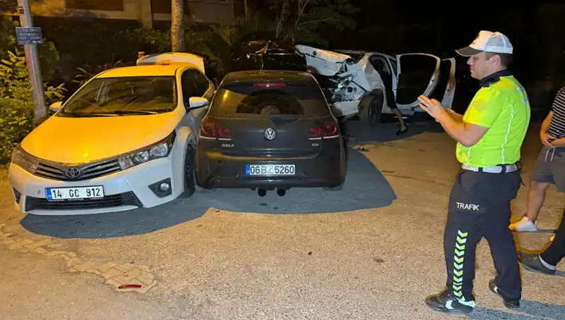 Alkollü Sürücünün Korkunç Kazası: Üç Araç Birden Ziyan Oldu!