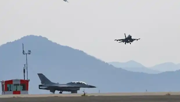 Güney Kore'de Tatbikat Dehşeti: Savaş Uçağı Yanlışlıkla Köyü Bombaladı