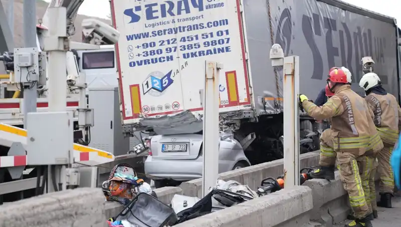 Bayram Tatilinde Trafikte Yaşanan Korkunç Kazalar: 72 Hayat Kaybı