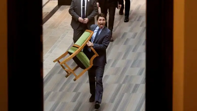 Trudeau, Halkın Güvenini Kaybederek Sandalyeyi de Alıp Gitti!