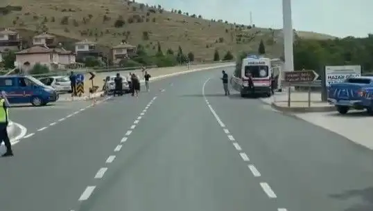 Elazığ'da Feci Trafik Kazası: İki Otomobil Çarpıştı, Yaralılar Hastaneye Kaldırıldı