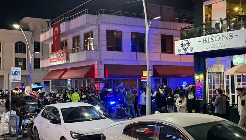 Kafe Baskınında Kanlı Gelişme: Havaya Ateş Açtı, Kafe Sahibini Bıçakladı