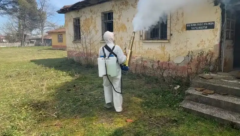 Çiftçiler Kahverengi Kokarcayla Mücadele İçin Seferber Oldu