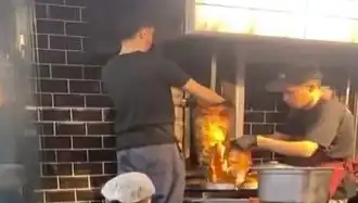 Pişmiş Tavuk Dönerin Üzerine Çiğ Et Eklemek: Gıda Güvenliği Alarmı!