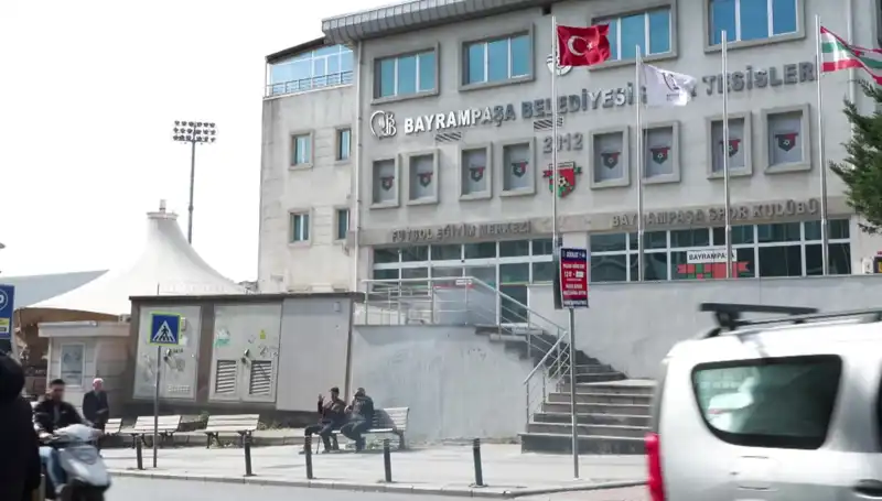 Arda Turan Spor Kompleksi'nin Otoparkını Su Bastı: Nedenleri ve Sonuçları