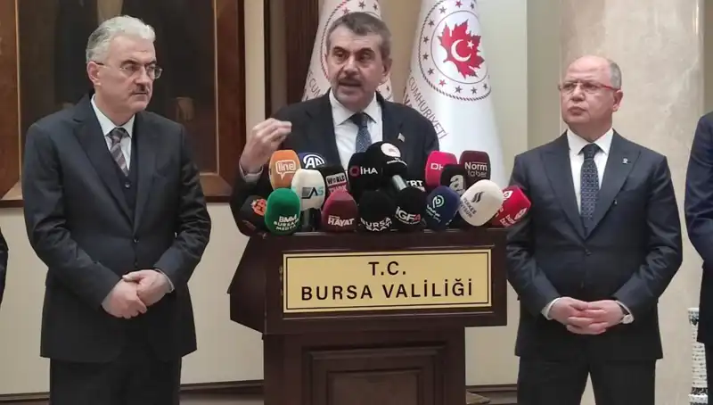 Bakan Tekin Protestolara Katılan Çalışanlara Yaptırım Uygulanacağına Dikkat Çekti