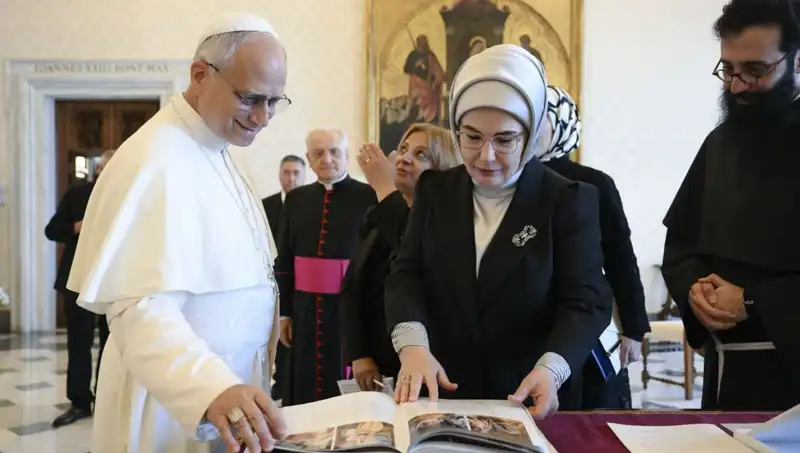 Emine Erdoğan ve Papa Leo’dan Gazze’ye Destek Mesajı: Küresel Dayanışma Çağrısı