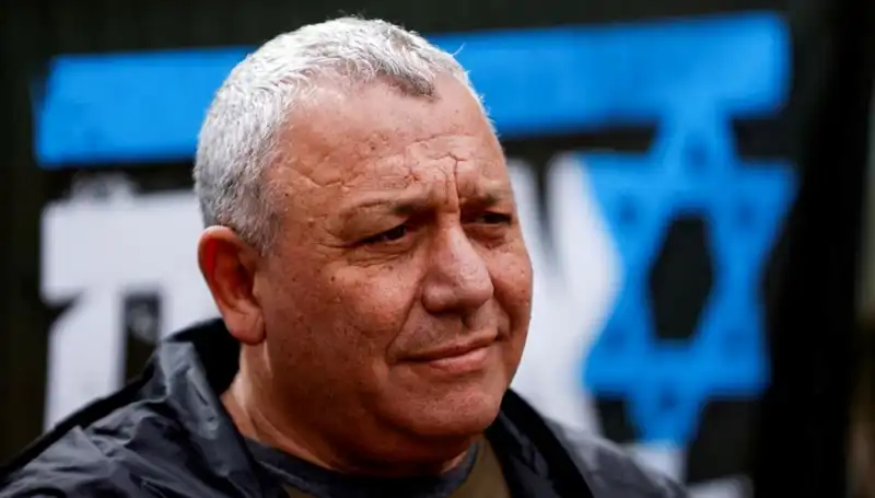 İsrail'de Siyasi Deprem: Gadi Eisenkot Görevinden Ayrıldı!