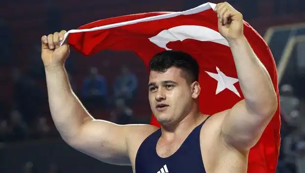 Milli Güreşçi Rıza Kayaalp'a Şok Men Cezası: Nedenleri ve Sonuçları