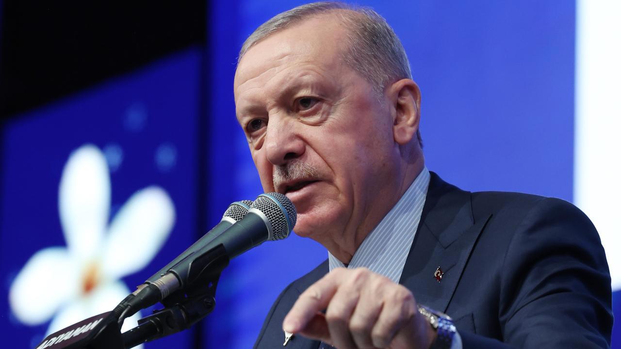 Erdoğan'dan Deprem Açıklaması: "Evine Girmeyen Vatandaşını Bırakmayacağız"