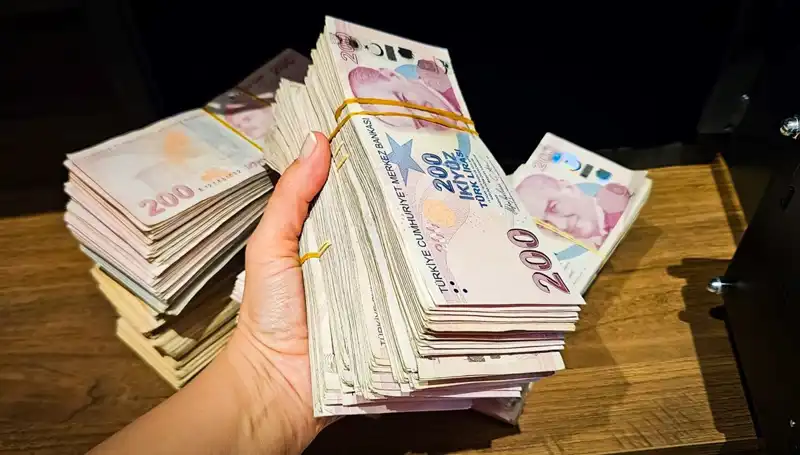 Türkiye'de Mevduat Miktarı Rekor Seviyeye Ulaştı: 12 Trilyon Lira