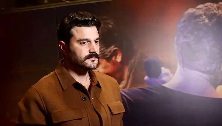 Murat Göğebakan: Kalbim Yaralı Dizisi ve Oyuncuları Hakkında Her Şey