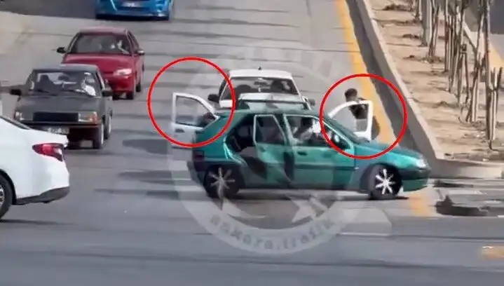 Trafikte Bıçak ve Kılıçlı Saldırı: 5 Şüpheli Gözaltına Alındı