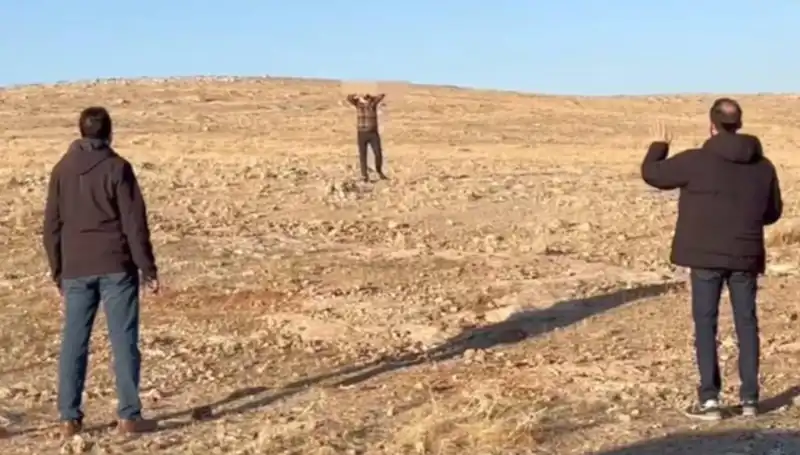 Jandarma ve MİT'in ortak operasyonunda terör örgütü sabotajcısı teslim oldu