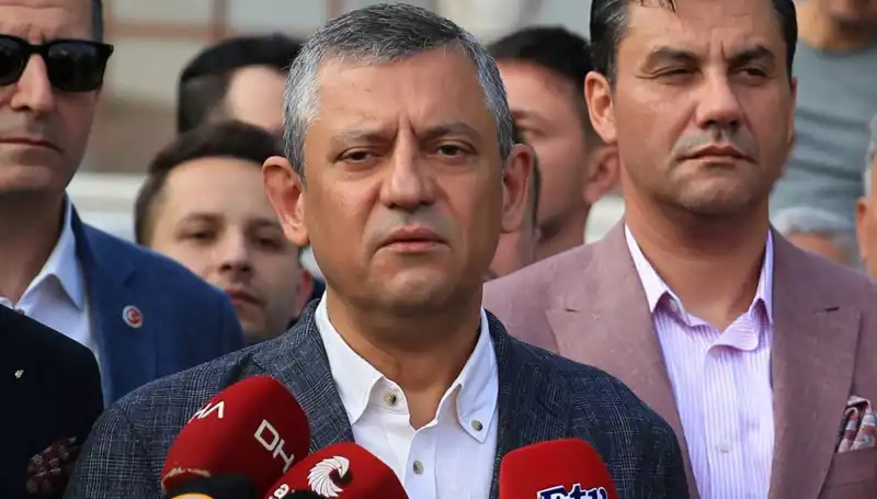 Türkiye'de Seçim Güvenliği: Özgür Özel'den Çarpıcı Açıklamalar