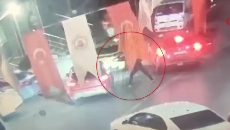 Genç Otomobil Sürücüsü Kurşun Yağmuruna Tutuldu: Olayın Detayları Ne?