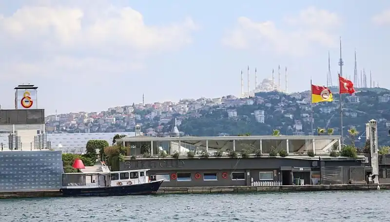 2. Abdülhamid'in Mirasçıları Galatasaray Adası İçin 15 Yıllık Davayı Kazandı
