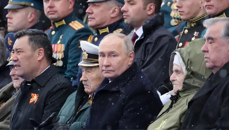Rus Ordusu Genişliyor: Putin'den Tarihi Yeniden Askerleştirme Çağrısı