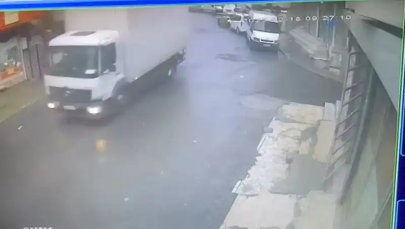 Sahte Polisler 1,7 Milyon Liralık Gasp Yaptı: Yakalanınca Şaka Dediler!