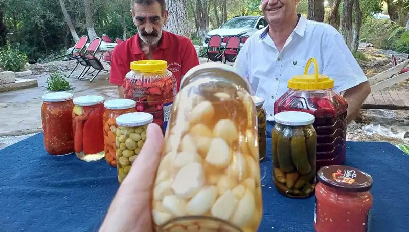 Araban Sarımsağı Turşusu ile Sağlığınıza Sağlık Katın!