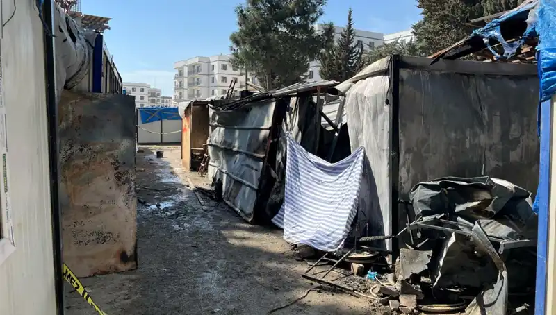 İşçilerin Kaldığı Konteynerde Yangın: Korku Dolu Anlar ve Sonrası