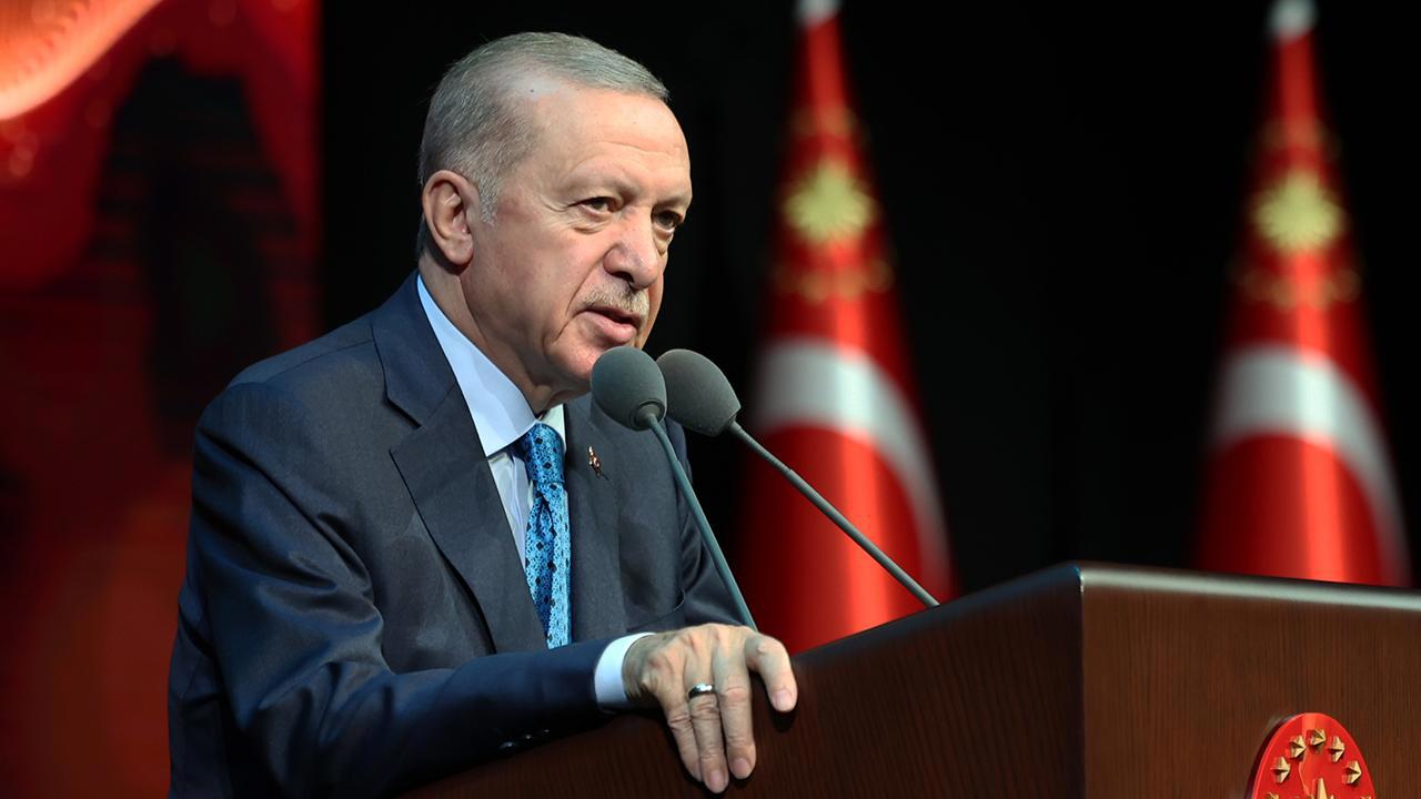 Cumhurbaşkanı Erdoğan, Mehmet Akif Ersoy'u vefatının 88'inci yılında anma mesajı paylaştı