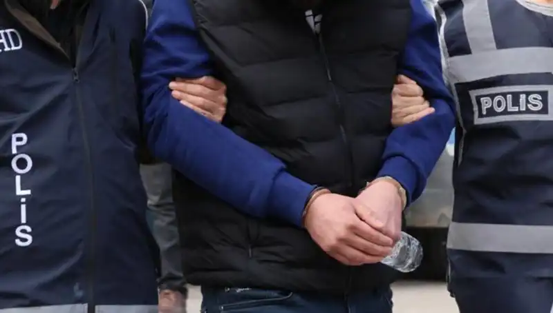 DAEŞ'e Darbe: 4 İlde Şok Operasyon ve 4 Gözaltı!