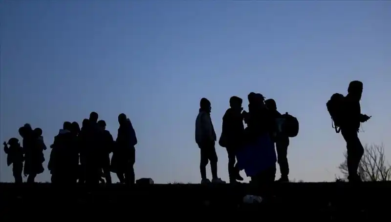Kırklareli'nde 13 Düzensiz Göçmen Yakalandı: Sınır Güvenliği Artırıldı