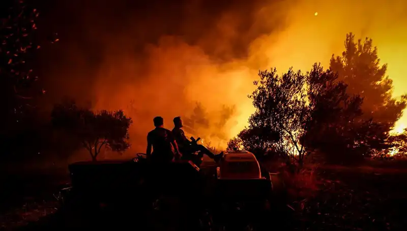 Çanakkale'deki Orman Yangını: 785 Kişi Tahliye Edildi ve Kent Tehlike Altında!